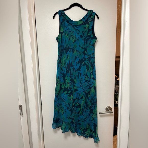 Blue and green asymmetrical dress - Picture 2 of 4